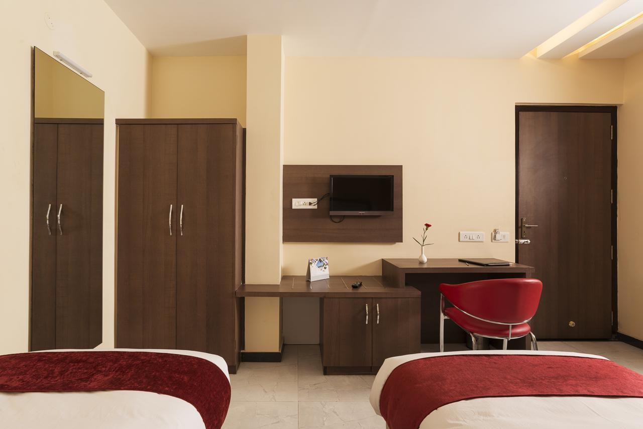 Sunshine Hotel Raigarh Exterior foto